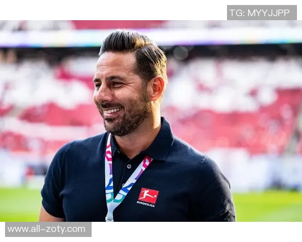 拜仁慕尼黑宣布皮萨罗启程亚洲行即将抵达成都展开活动